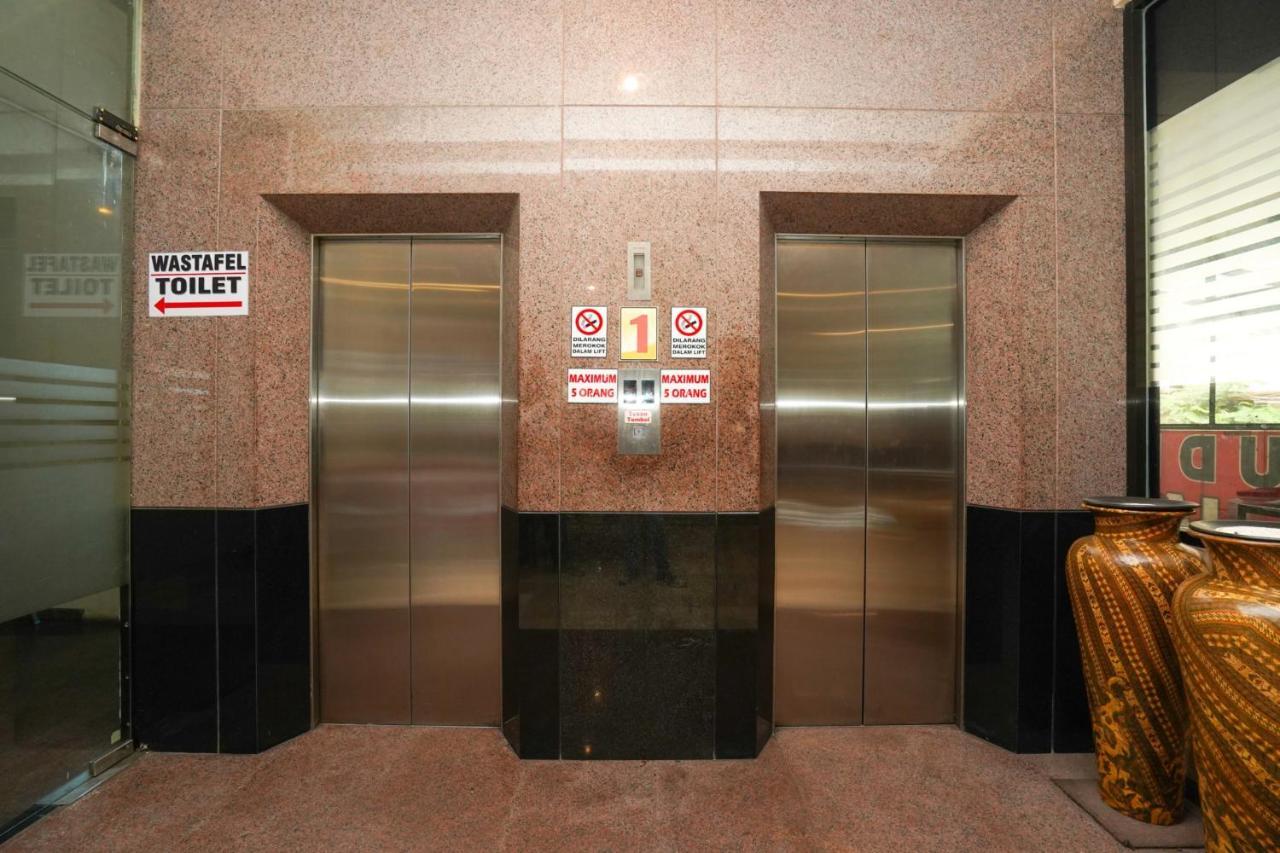 Avi Hotel Surabaya Ngoại thất bức ảnh