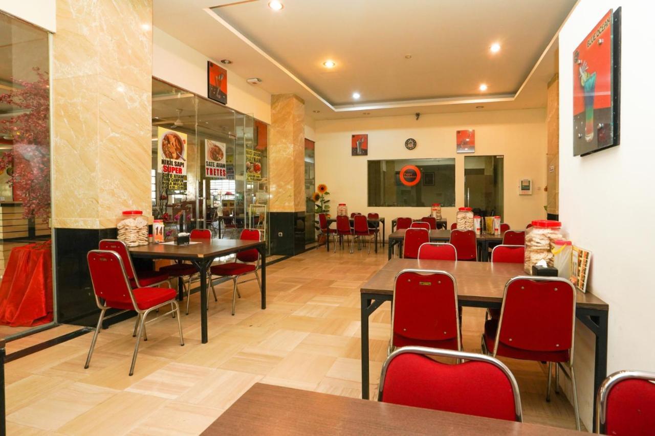Avi Hotel Surabaya Ngoại thất bức ảnh
