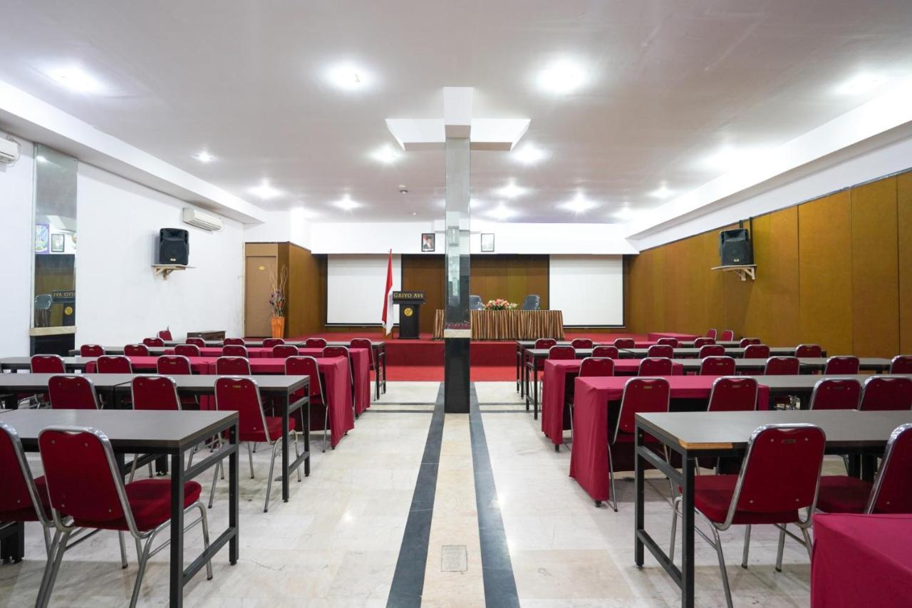 Avi Hotel Surabaya Ngoại thất bức ảnh